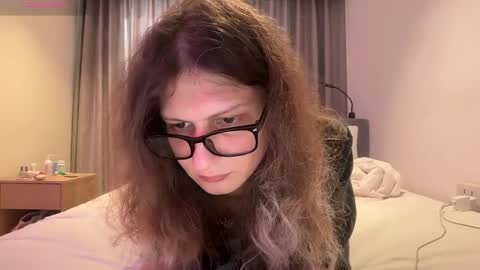 AlicePinkhead online show from March 27, 2026, 8:26 am