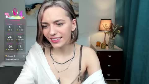 AliceRivas online show from October 31, 2025, 5:30 am