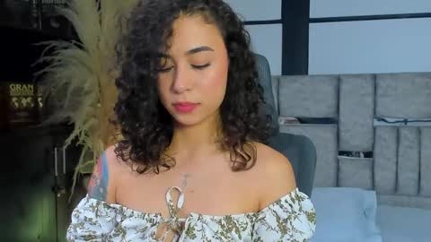 Snapshot of alicestevens_ chatting on April 18, 2026, 4:00 pm Alicestevens online show from April 18, 2026, 4:00 pm