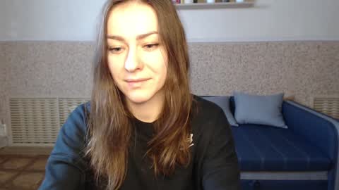 Snapshot of alicewonderful22 chatting on December 17, 2024, 4:11 pm Alice online show from December 17, 2024, 4:11 pm