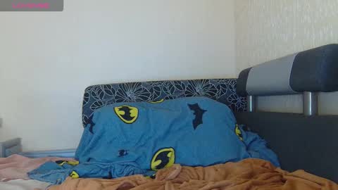 AliceWoolfy online show from September 21, 2025, 9:16 pm