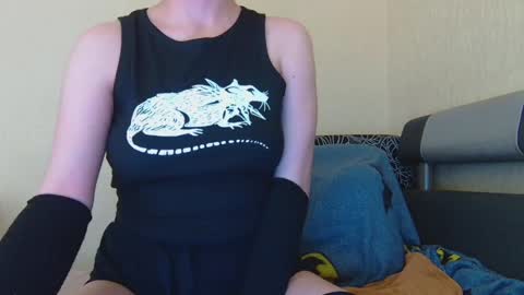 AliceWoolfy online show from May 22, 2026, 11:10 pm