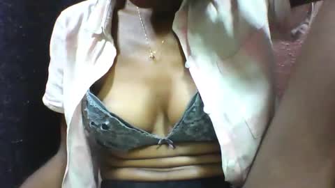 alicia253177 online show from September 20, 2025, 12:39 pm