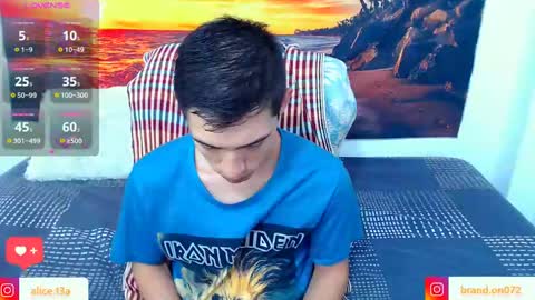 CATALINA Y ANDRES online show from February 5, 2025, 8:57 pm