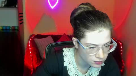 Snapshot of alicia_folow chatting on January 17, 2025, 6:33 pm Alicia online show from January 17, 2025, 6:33 pm