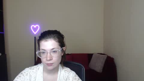 Snapshot of alicia_folow chatting on February 6, 2025, 3:48 am Alicia online show from February 6, 2025, 3:48 am