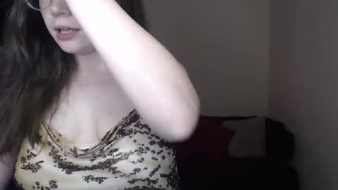 Snapshot of alicia_folow chatting on February 7, 2025, 3:52 pm Alicia online show from February 7, 2025, 3:52 pm