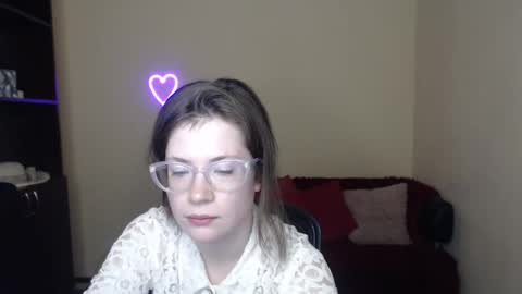 Snapshot of alicia_folow chatting on February 8, 2025, 1:01 pm Alicia online show from February 8, 2025, 1:01 pm