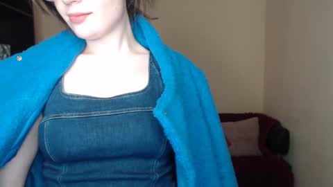 Snapshot of alicia_folow chatting on February 8, 2025, 4:14 pm Alicia online show from February 8, 2025, 4:14 pm