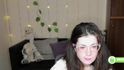 Snapshot of alicia_folow chatting on February 13, 2025, 1:40 am Alicia online show from February 13, 2025, 1:40 am