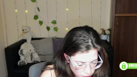 Snapshot of alicia_folow chatting on February 16, 2025, 12:41 am Alicia online show from February 16, 2025, 12:41 am