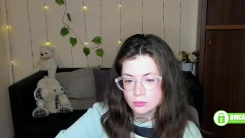 Snapshot of alicia_folow chatting on February 16, 2025, 3:47 am Alicia online show from February 16, 2025, 3:47 am