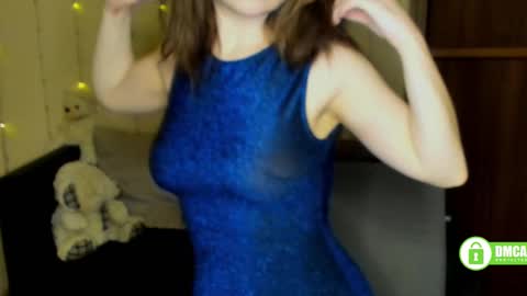 Snapshot of alicia_folow chatting on February 19, 2025, 3:50 am Alicia online show from February 19, 2025, 3:50 am
