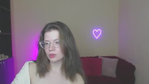 Snapshot of alicia_folow chatting on February 22, 2025, 9:34 am Alicia online show from February 22, 2025, 9:34 am