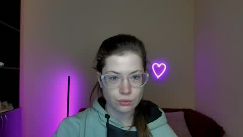 Snapshot of alicia_folow chatting on March 1, 2025, 6:35 am Alicia online show from March 1, 2025, 6:35 am