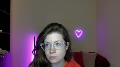 Snapshot of alicia_folow chatting on March 8, 2025, 6:21 am Alicia online show from March 8, 2025, 6:21 am