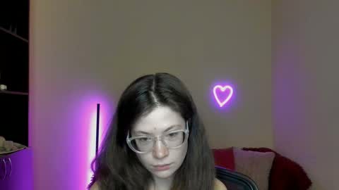 Snapshot of alicia_folow chatting on March 8, 2025, 9:28 am Alicia online show from March 8, 2025, 9:28 am