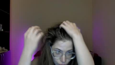 Snapshot of alicia_folow chatting on March 11, 2025, 3:34 pm Alicia online show from March 11, 2025, 3:34 pm