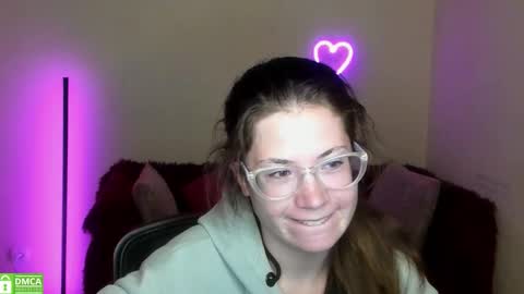 Snapshot of alicia_folow chatting on September 10, 2025, 11:10 am Alicia online show from September 10, 2025, 11:10 am