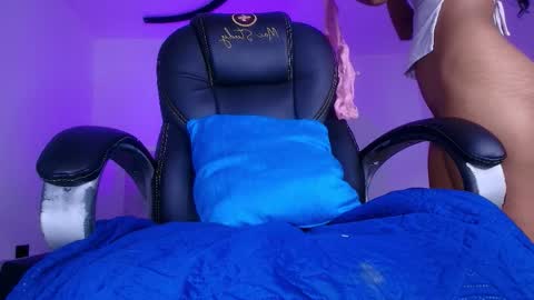 Alicia Kyse  online show from February 19, 2026, 3:02 am