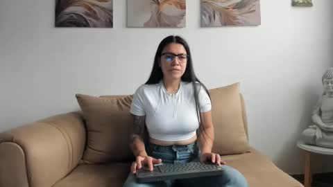 Snapshot of alicia_rainbow chatting on May 26, 2026, 6:26 pm alicia_rainbow online show from May 26, 2026, 6:26 pm