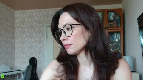 Snapshot of alicia_savory chatting on June 17, 2026, 7:44 am Alicia online show from June 17, 2026, 7:44 am