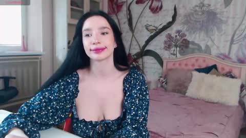 Veronica online show from October 22, 2025, 12:05 pm