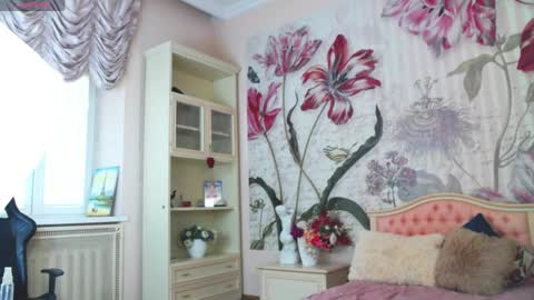 Veronica online show from April 11, 2026, 2:10 pm