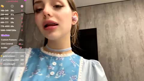 Snapshot of aliciacampbellia chatting on April 8, 2026, 6:19 pm Alice online show from April 8, 2026, 6:19 pm