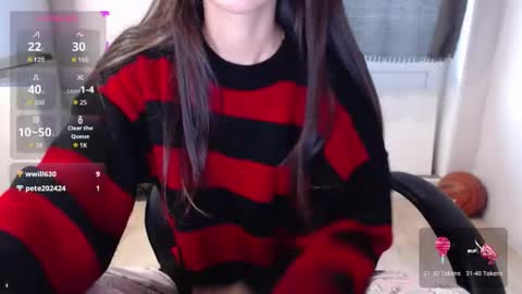 Mia online show from September 15, 2025, 3:39 am