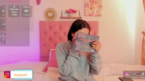 aliice_walker_ online show from December 2, 2024, 12:40 pm