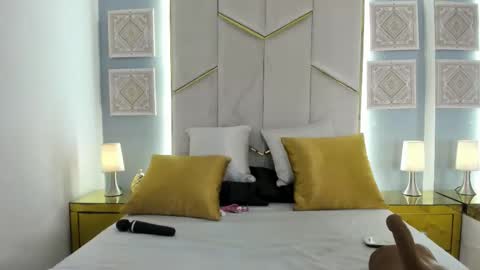 Snapshot of aliicejhones chatting on September 16, 2025, 12:06 pm Ali Jhones online show from September 16, 2025, 12:06 pm