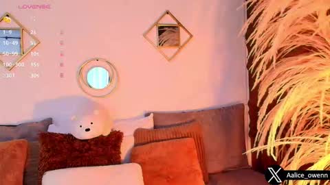 Alicie online show from September 12, 2025, 9:15 pm