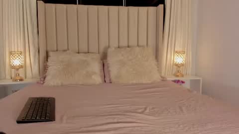 Snapshot of aliison_smith chatting on July 26, 2026, 3:36 am Alisson online show from July 26, 2026, 3:36 am