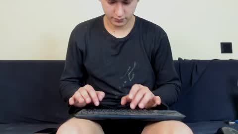 Snapshot of alikuskya chatting on April 26, 2026, 2:53 am Dan online show from April 26, 2026, 2:53 am
