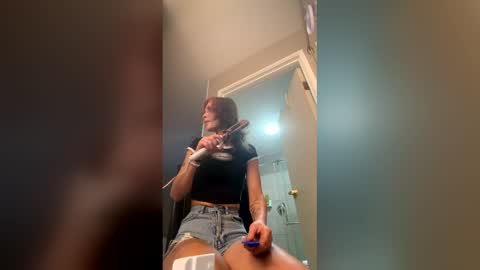 Snapshot of alilsteppa chatting on December 21, 2025, 7:54 pm alilsteppa online show from December 21, 2025, 7:54 pm