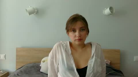Snapshot of alina_007_007 chatting on June 17, 2026, 11:23 am alina_007_007 online show from June 17, 2026, 11:23 am
