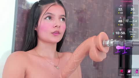 Snapshot of alina_cute18 chatting on December 15, 2024, 6:15 pm alina online show from December 15, 2024, 6:15 pm