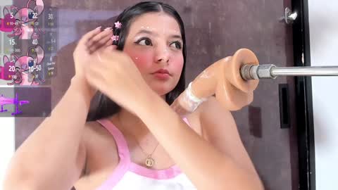 Snapshot of alina_cute18 chatting on February 9, 2025, 4:04 am alina online show from February 9, 2025, 4:04 am