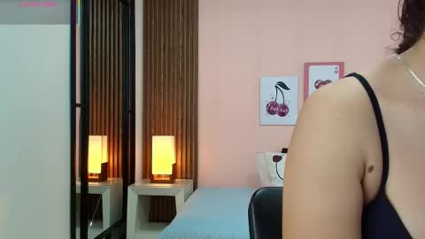 Alina online show from April 17, 2026, 2:42 pm