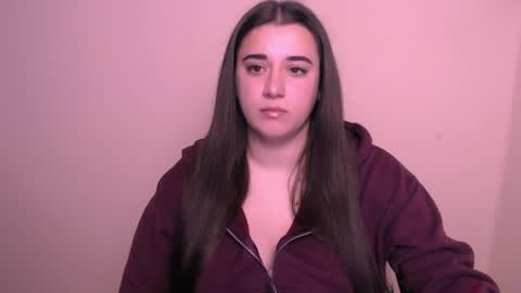 Snapshot of alinaasti_ chatting on July 28, 2026, 7:15 am Alina online show from July 28, 2026, 7:15 am