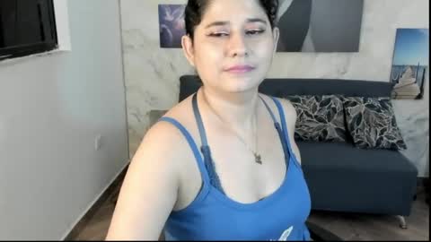 Snapshot of alinabozz1 chatting on June 8, 2026, 2:23 am alinabozz1 online show from June 8, 2026, 2:23 am