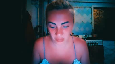 Snapshot of alinafrey_ chatting on June 11, 2026, 7:01 pm Alina online show from June 11, 2026, 7:01 pm