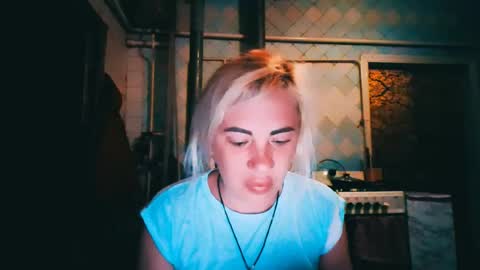 Snapshot of alinafrey_ chatting on June 16, 2026, 7:27 pm Alina online show from June 16, 2026, 7:27 pm
