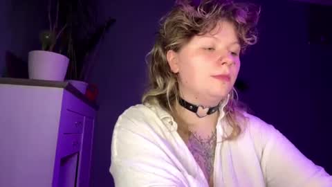 Snapshot of alinahotgirl chatting on July 6, 2026, 8:33 pm Alina online show from July 6, 2026, 8:33 pm