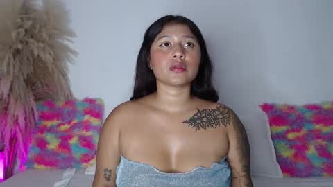 lili online show from February 28, 2025, 5:04 am