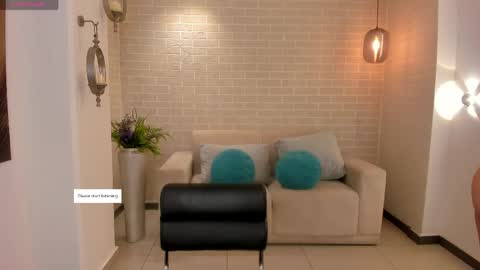 Snapshot of alinakravitz_ chatting on April 28, 2026, 6:46 pm alinakravitz_ online show from April 28, 2026, 6:46 pm