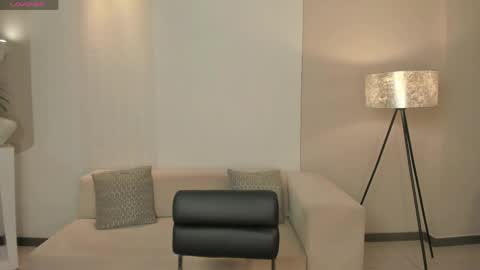 Snapshot of alinakravitz_ chatting on May 15, 2026, 6:48 pm alinakravitz_ online show from May 15, 2026, 6:48 pm