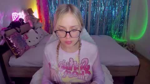 alinaocean online show from November 6, 2025, 7:37 pm