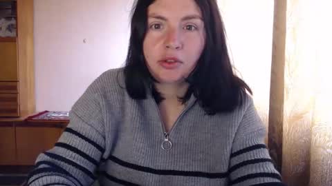 Snapshot of alinaxjames chatting on April 23, 2026, 12:29 pm AlinaxJames online show from April 23, 2026, 12:29 pm